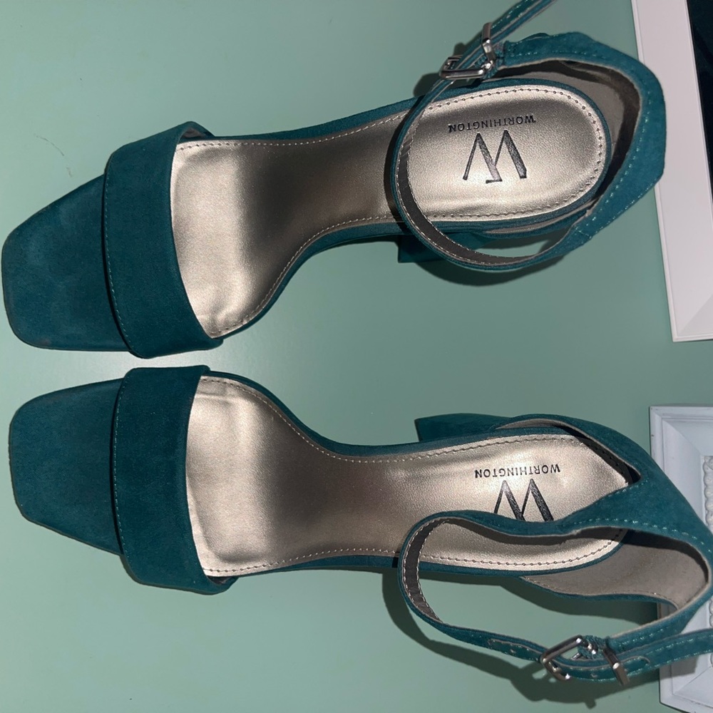 Size 9 Heels worn Once!